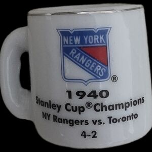 White 1940 Stanley Cup Champions Mini Mug - NHL Team Logo